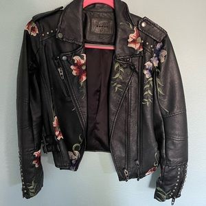 BLANK NYC LEATHER JACKET SIZE SMALL